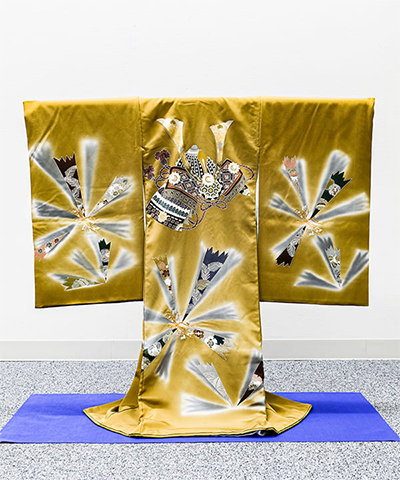 産着(お宮参り) | 山吹色に束ね熨斗と兜