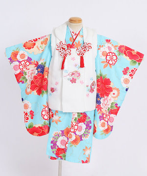 七五三(三歳)｜水色地に赤花と白被布