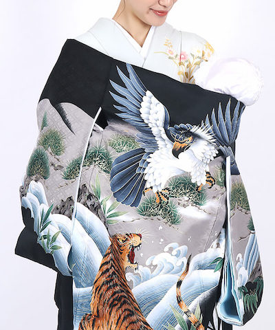 産着(お宮参り) | 黒地に鷹と虎 雄々しい山水文様