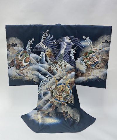 産着(お宮参り)|紺色地に鷹と大兜