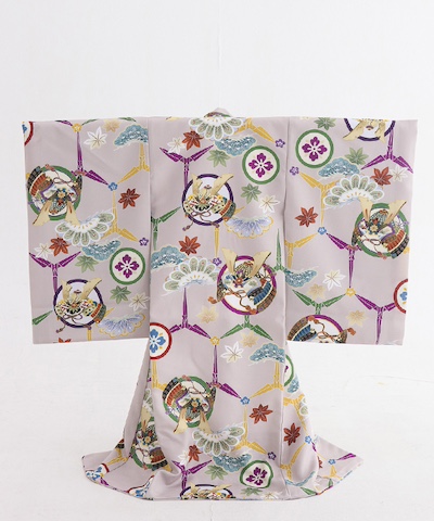 産着(お宮参り)| ベージュ地に菱模様と兜