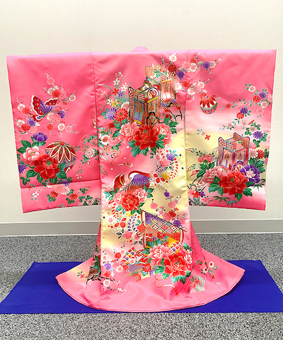 産着(お宮参り) | 濃ピンク地に御所車と牡丹