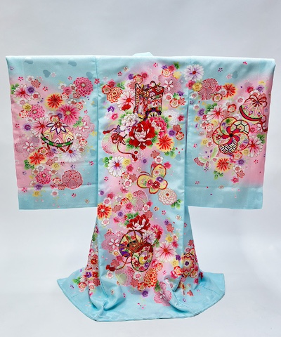 産着(お宮参り)｜水色地に御所車と花尽くし