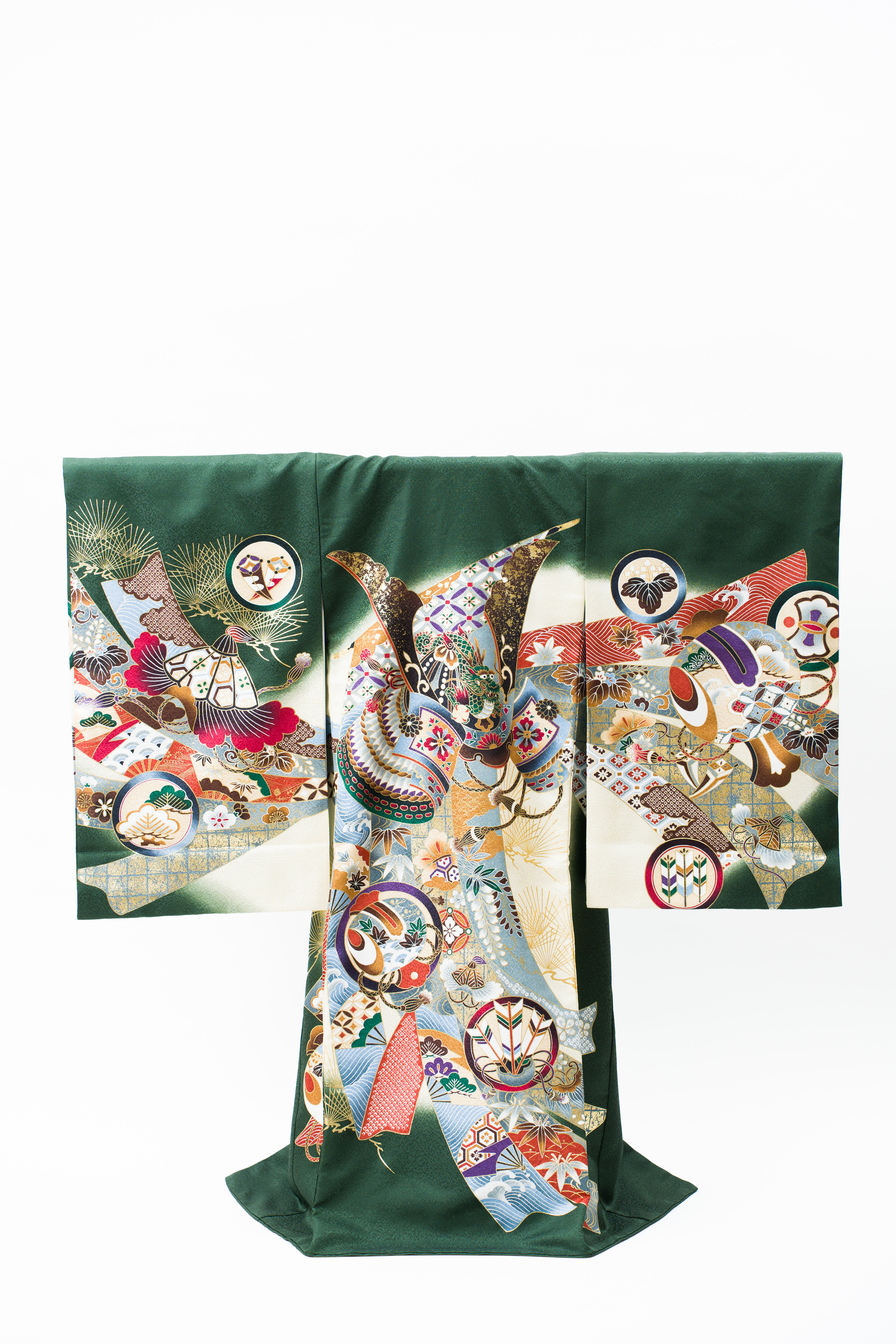 産着(お宮参り)｜深緑地に兜と熨斗目 吉祥尽くしの絢爛文様