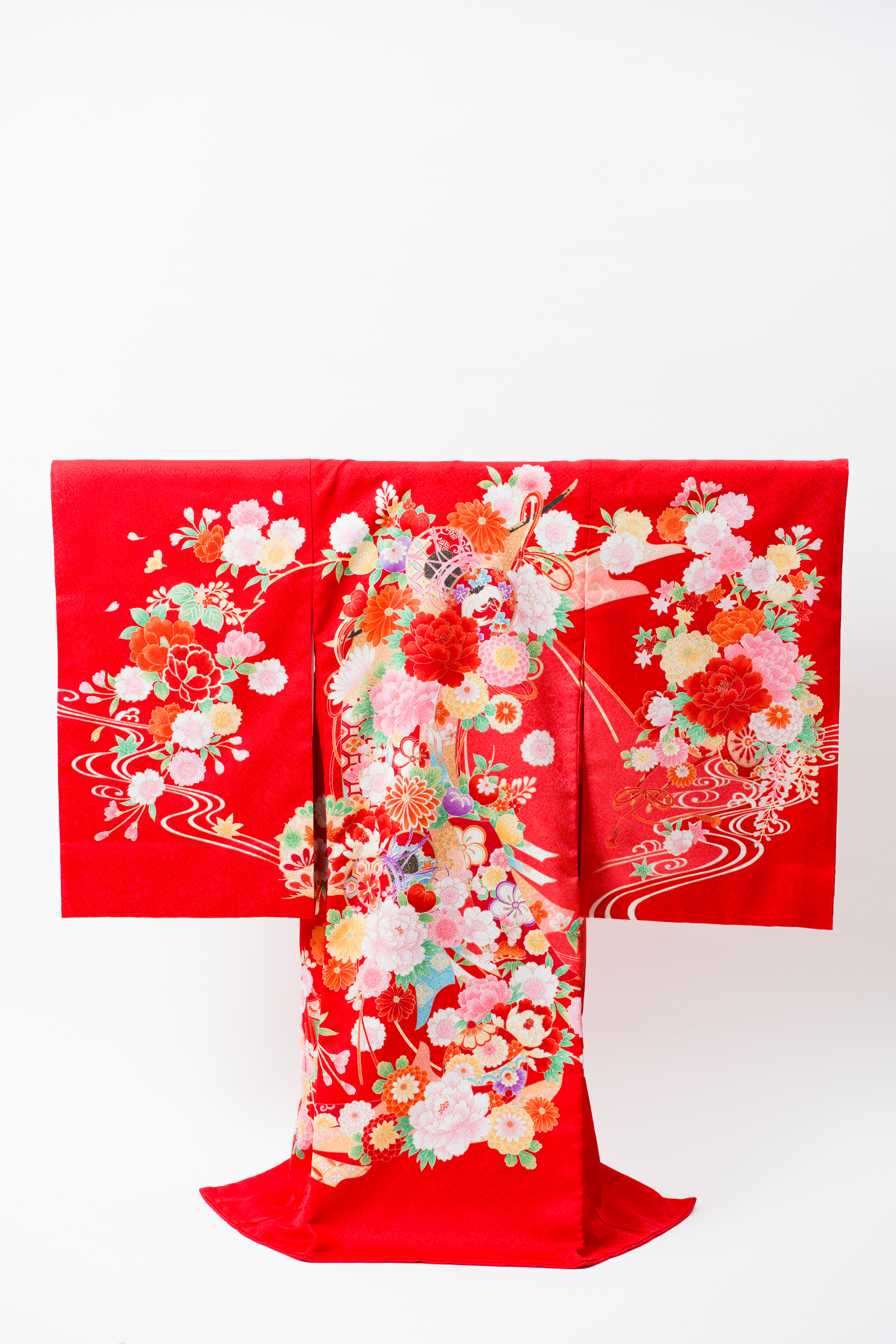 産着(お宮参り)｜赤地に束ね熨斗と花々の吉祥文様