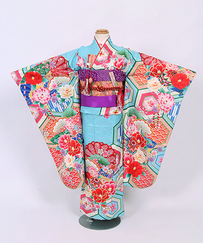 七五三(七歳) |水色地に多様な亀甲紋