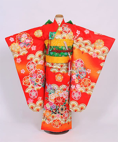 七五三(七歳) |赤に菱紋様 鞠と御所車