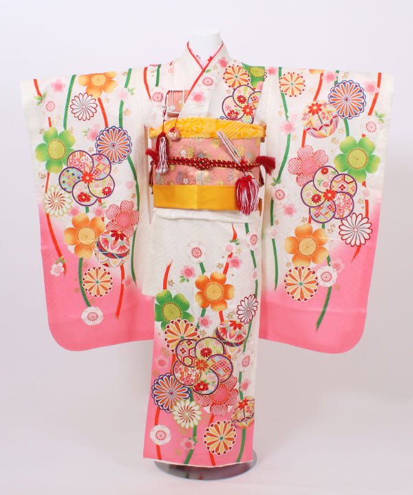 七五三(七歳) | 正絹 白地に桃色ぼかし ねじ梅と鞠