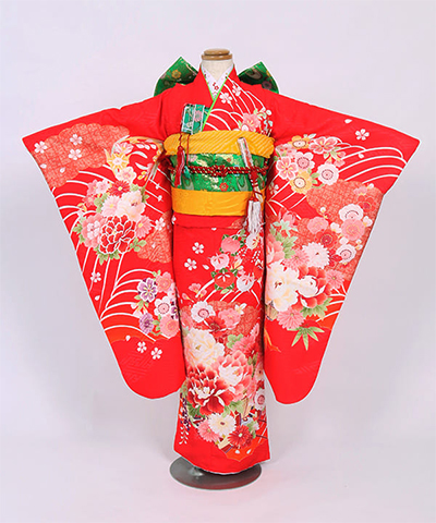 七五三(七歳) |赤地に雲取りと芍薬牡丹