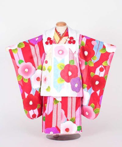 七五三(三歳) | 赤地矢絣に椿 白矢絣被布