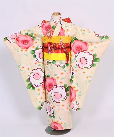 七五三(七歳) |薄黄色地に桃の花と雛菊