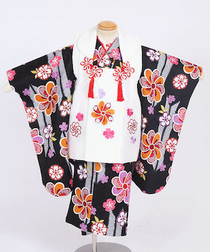 七五三(三歳)| 黒地に梅と桜の縞模様