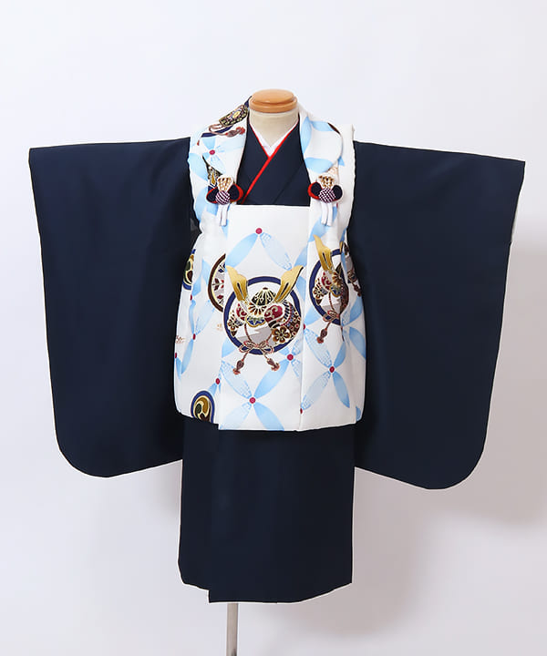 七五三（三歳男の子）| 紺色地に菱文様に兜