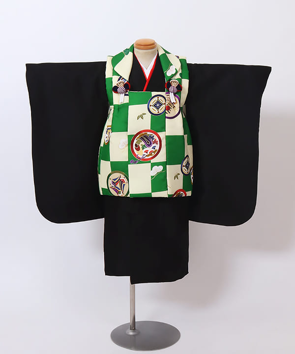 七五三（三歳男の子）| 緑とアイボリーの市松に縁起柄