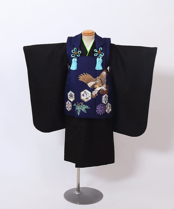 七五三（三歳男の子）| 濃紺に鷹と吉祥文様