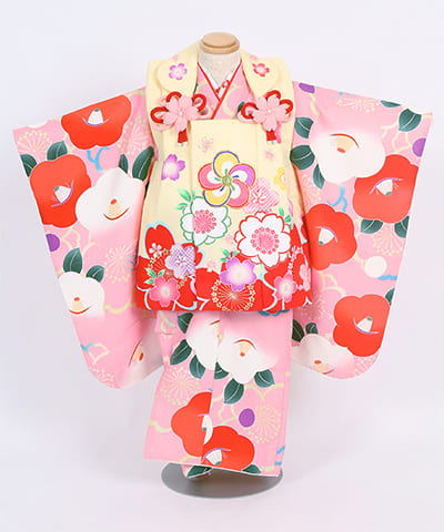 七五三(三歳) | 薄ピンクに花地紋と椿