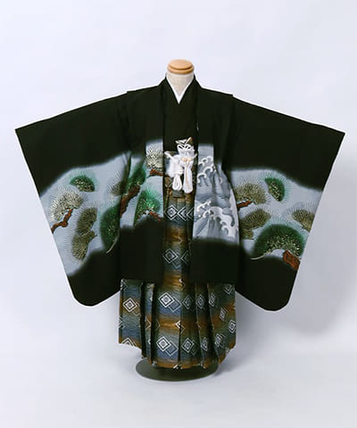 七五三(五歳) | 黒地に松と波文様