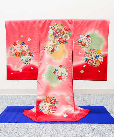 産着(お宮参り)|鞠と桜模様に花々