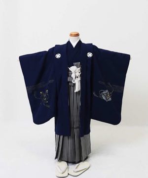 七五三(五歳) | 群青色 絵巻物と七宝 銀色の大鷹