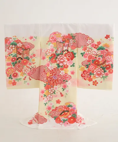 産着(お宮参り) | クリーム地に牡丹と御所車