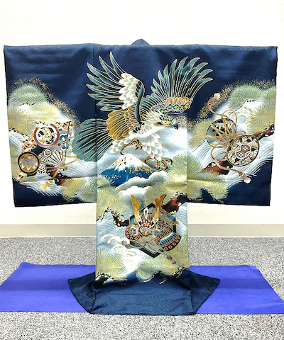 産着(お宮参り) | 濃紺地に鷹と松