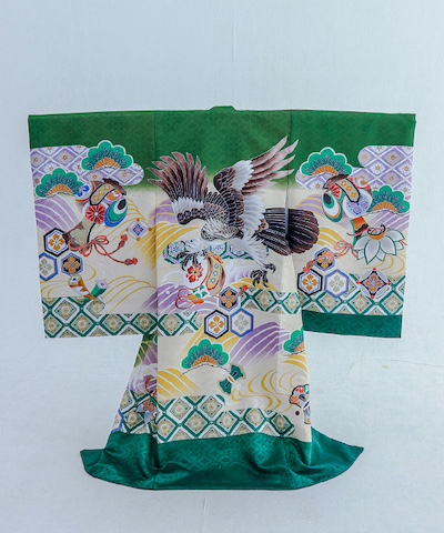 産着(お宮参り)| 緑地に鷹と小槌