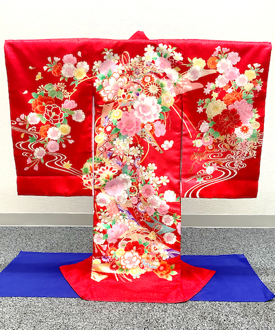 産着(お宮参り) | 赤色地に水文と牡丹