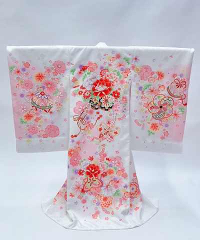 産着(お宮参り) | 白地に鞠と花車