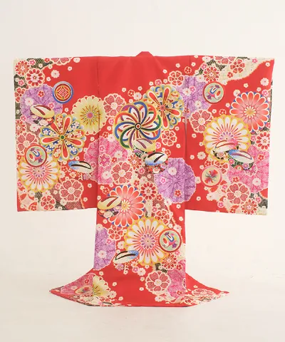 産着(お宮参り) | 赤色地に毬文様と花尽くし