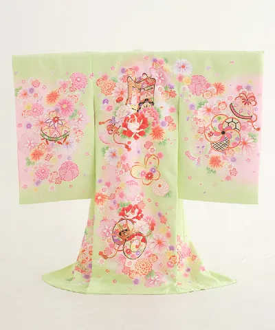 産着(お宮参り) | 若草色地に御所車と四季の花々