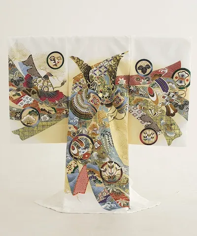 産着(お宮参り) | 白色地に豪華な兜と吉祥文様