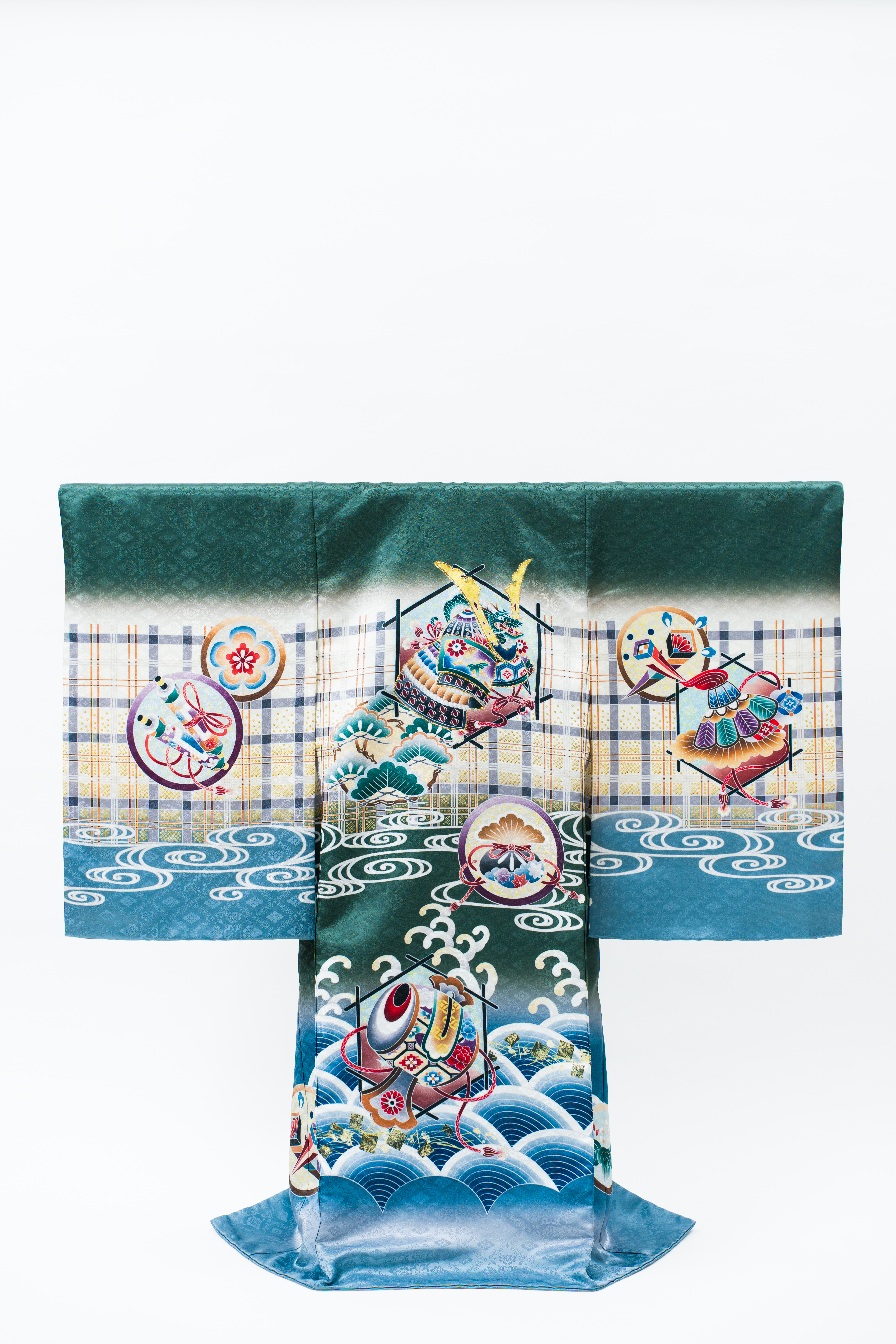 産着(お宮参り) | 緑色地に鯉の滝登りと吉祥文様