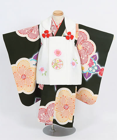 七五三(三歳) | 深緑地に大きな梅